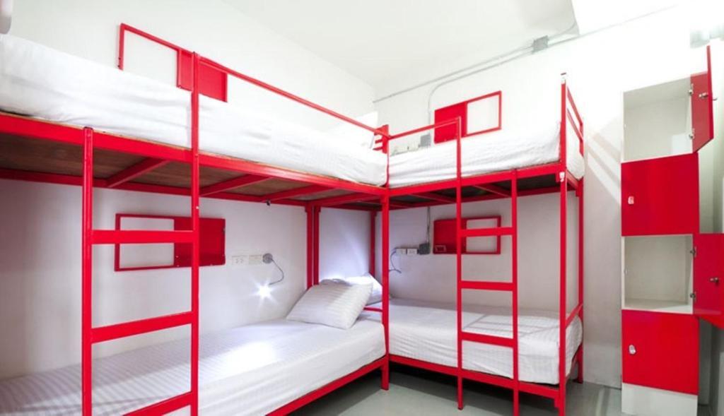 Jellybean Ezy Hostel Sathorn Бангкок Номер фото