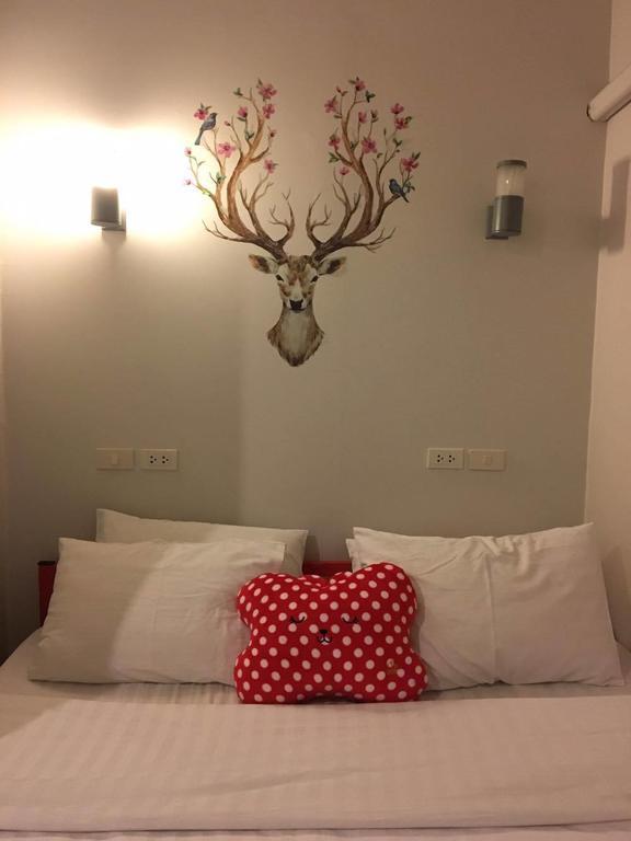Jellybean Ezy Hostel Sathorn Бангкок Экстерьер фото