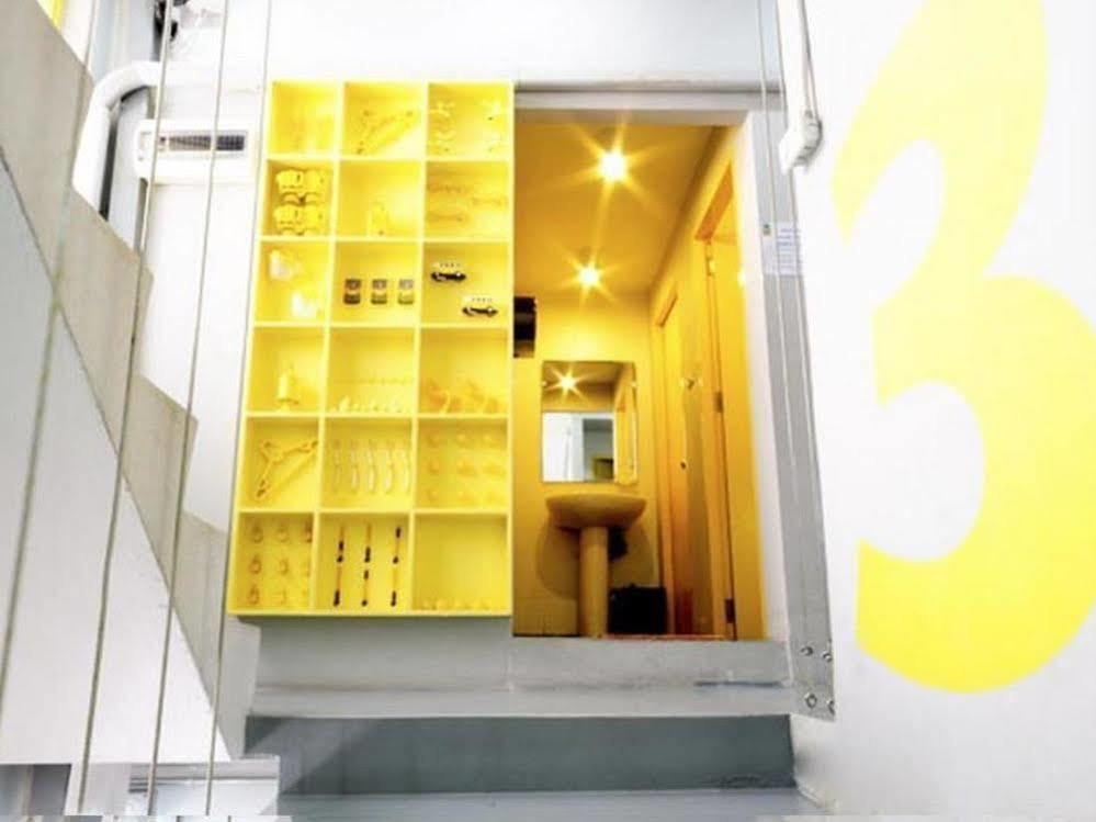 Jellybean Ezy Hostel Sathorn Бангкок Экстерьер фото