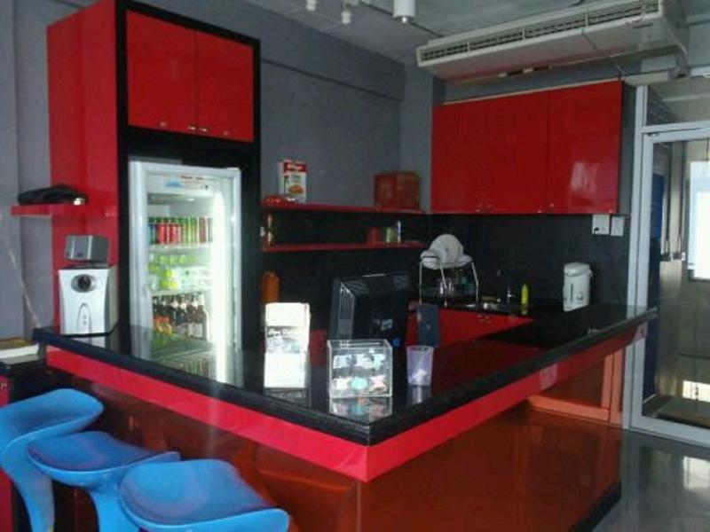 Jellybean Ezy Hostel Sathorn Бангкок Экстерьер фото